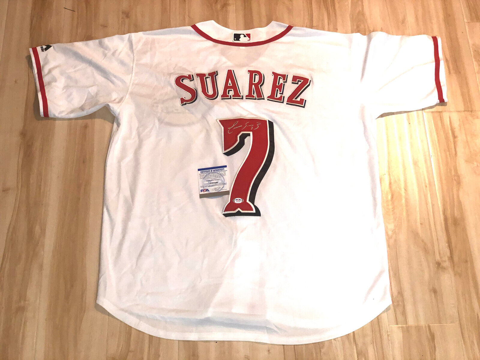 suarez reds jersey